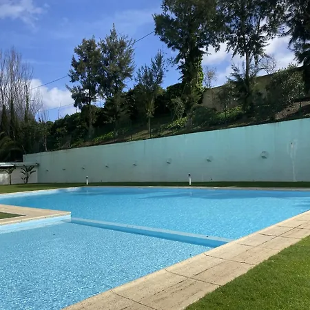 Apart T3 com piscina tenis ginasio e parq infant-2
